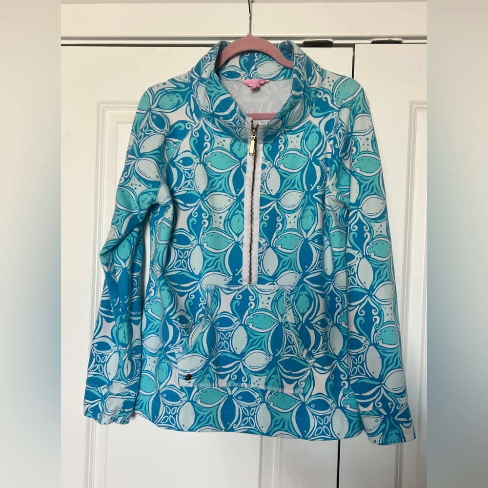 The Lilly Pulitzer Skipper Popover Fish/Blue